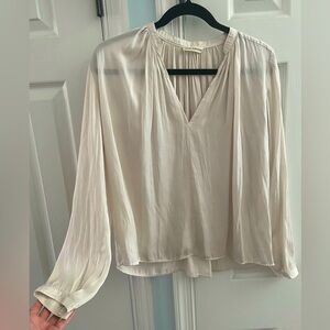 Ulla Johnson Off-White V-Neck Blouse; Size 4